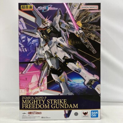 超合金 MIGHTY STRIKE FREEDOM GUNDAM 【公式通販】