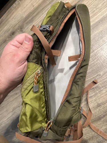 EDDIE BAUER Adventurer Travel Hiking Camping College BACKPACK 30L Green Brown - Picture 5 of 7