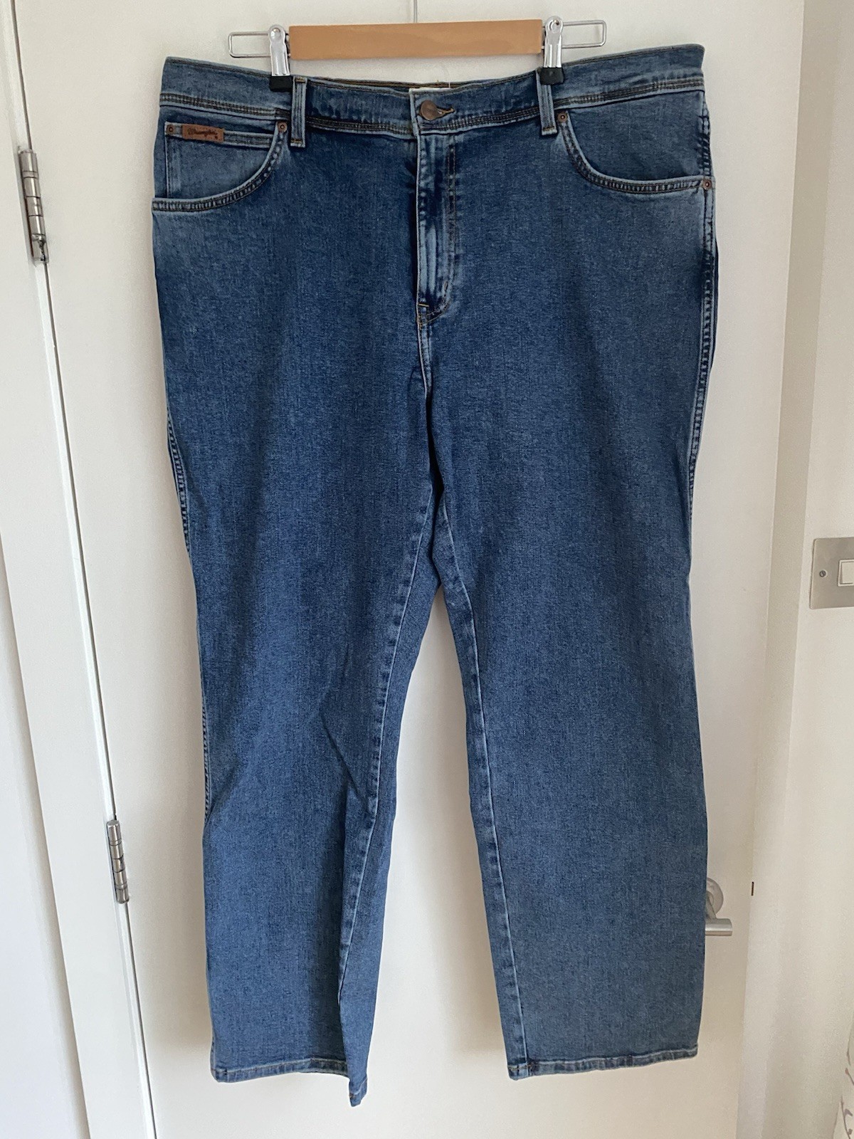 Wrangler Texas 821 Authentic Straight Jeans New Mens Denim Stretch W42 L32