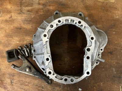 84-95 TOYOTA PICK UP 22R 22RE W55 Bell Housing Manual Transmission 2WD 4WD