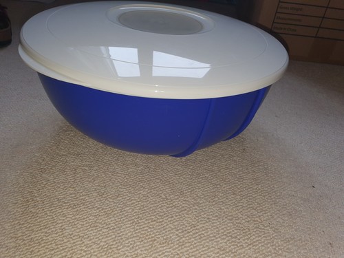 Tupperware Rührstar 5L Blau, Rutschhemmende Schüssel mit Deckel und Spritzschutz