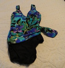 Robby Len Womens Swimsuit 1-Piece Lightly Pad Bra 12 Tall Black Bottom Muti