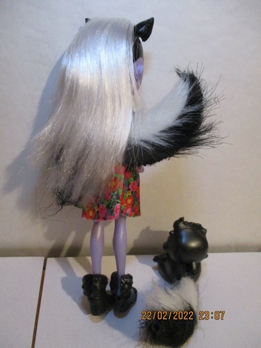 POUPEE ENCHANTIMALS " SAGE MOUFETTE & CAPER " - Picture 6 of 7