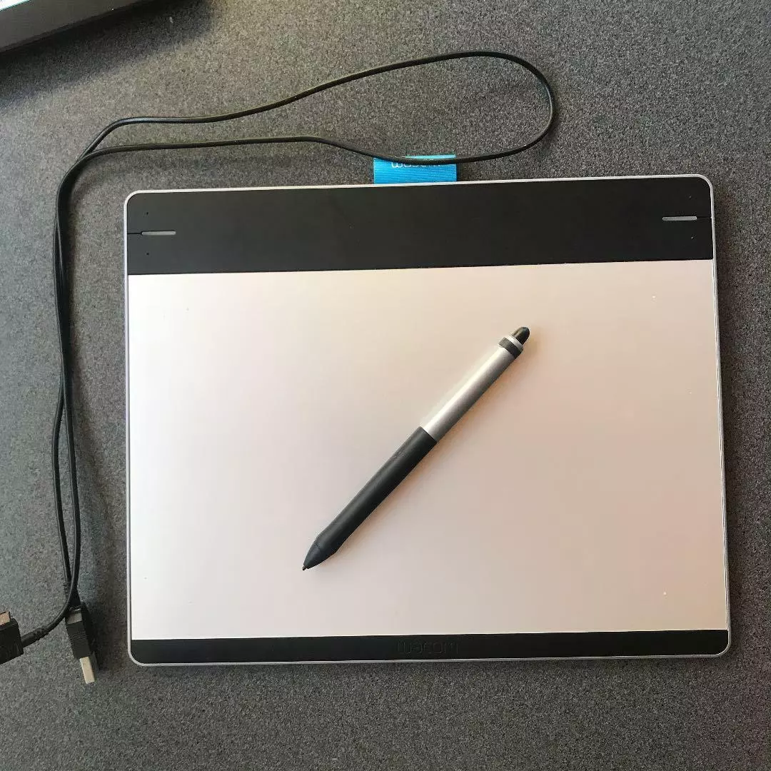 WACOM Intuos CTH-680/S1 Small Creative Pen Tablet Intuos Comic