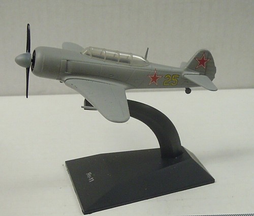 Jak-11, Fertigmodell aus Metall, Legendäre Flugzeuge,De Agostini, NEU - Picture 2 of 4