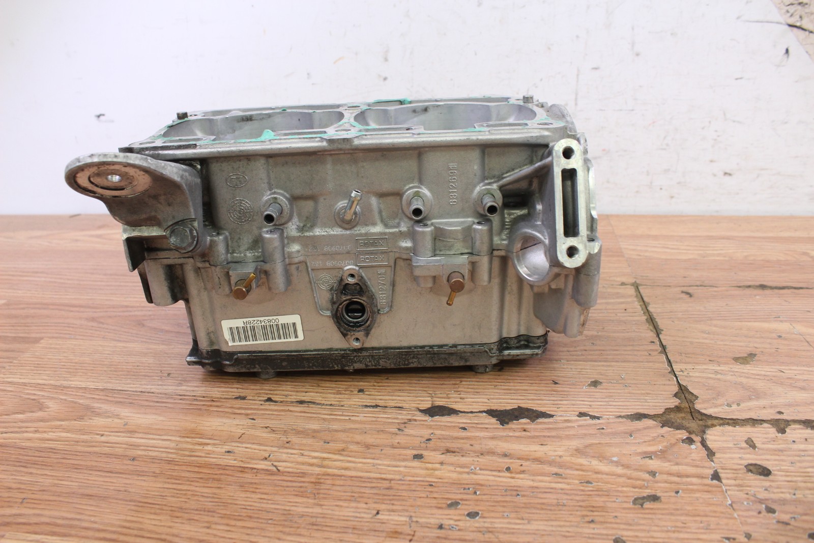 2008 SKI-DOO SUMMIT 800 XP Crankcases / Main Engine Cases w/Bottom Support Plate