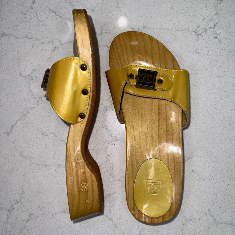 Auténticos zuecos CHANEL, mujer talla EU38 Foto 4 de 4