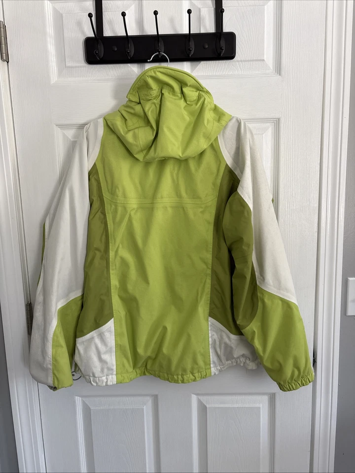 Quest Xl Women’s Jacket W/ Thinsulate Insert, Included Matching Hat and Gloves - Image 2 of 4