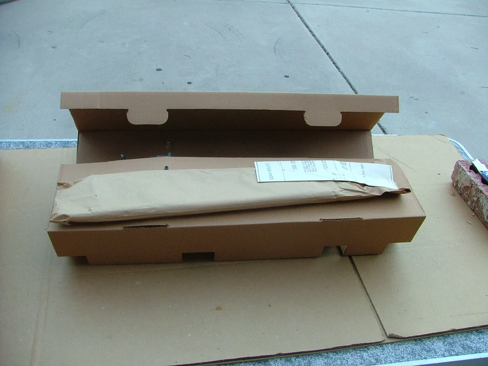 1970 Ford Galaxie, LTD AM radio and speaker installation kit, NOS! antenna - Image 3 of 4