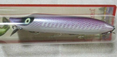 Leurres anciens pour la pêche