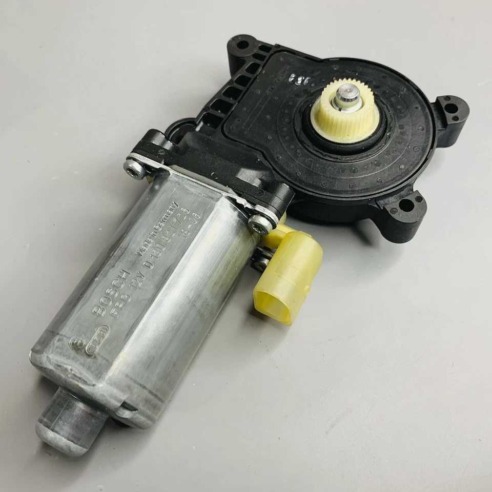 Motor de janela OE Bosch 0130821726 para BMW 323i 323i 325xi 328i 330i traseira direita - Imagem 4 de 4