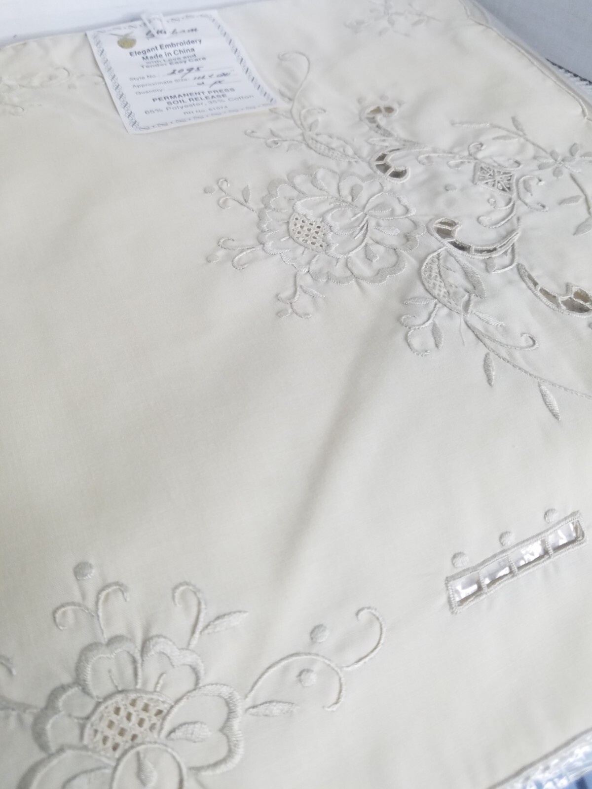 Sunham Battenberg Placemats Lace and Napkins Set Of 5 (Ecru Beige) 12 1