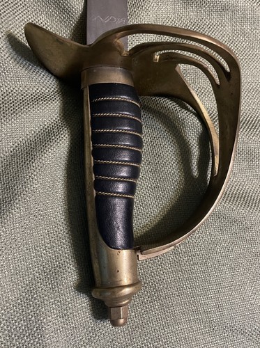 vintage CIVIL WAR REPLICA CAVALRY SWORD w/BRASS HANDLE (40-1/2”) SABER & SHEATH - Picture 3 of 17
