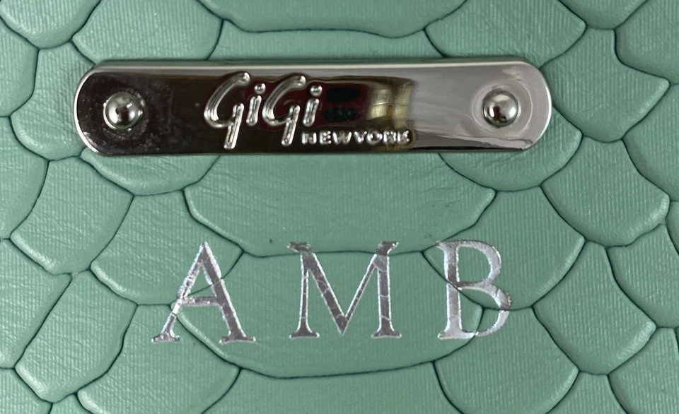 GiGi New York Mujeres Eucalipto Todo en Uno Cluch Verde azulado Clima Borla Cremallera Foto 2 de 4