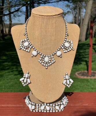 Vintage KRAMER, JULIANA D&E Milk Glass Rhinestone Necklace Bracelet Earrings Set