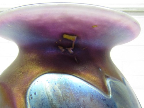 Vtg Robert Eickholt 2004 Hand Blown Iridescent Purple Abstract Art Glass 7" Vase - Picture 7 of 9