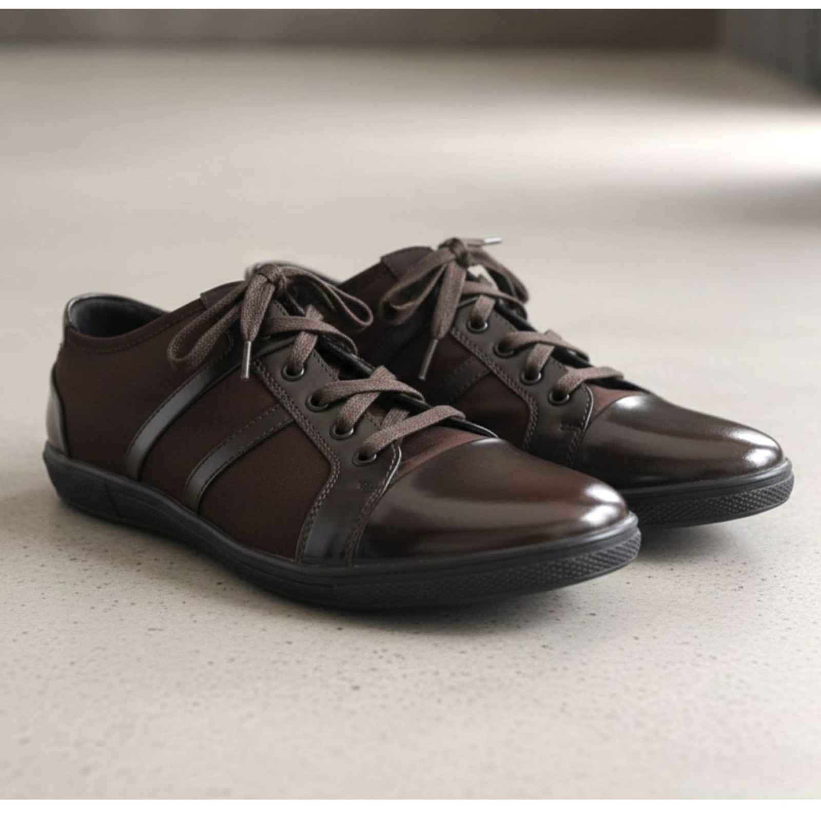Kenneth Cole New York Men's Leather Brown Sneaker Dress Shoe Size 9