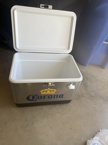 CORONA BEER 54 QUART STEEL BELTED COLEMAN COOLER ICEBOX CHEST BOTTLE OPENER NEW