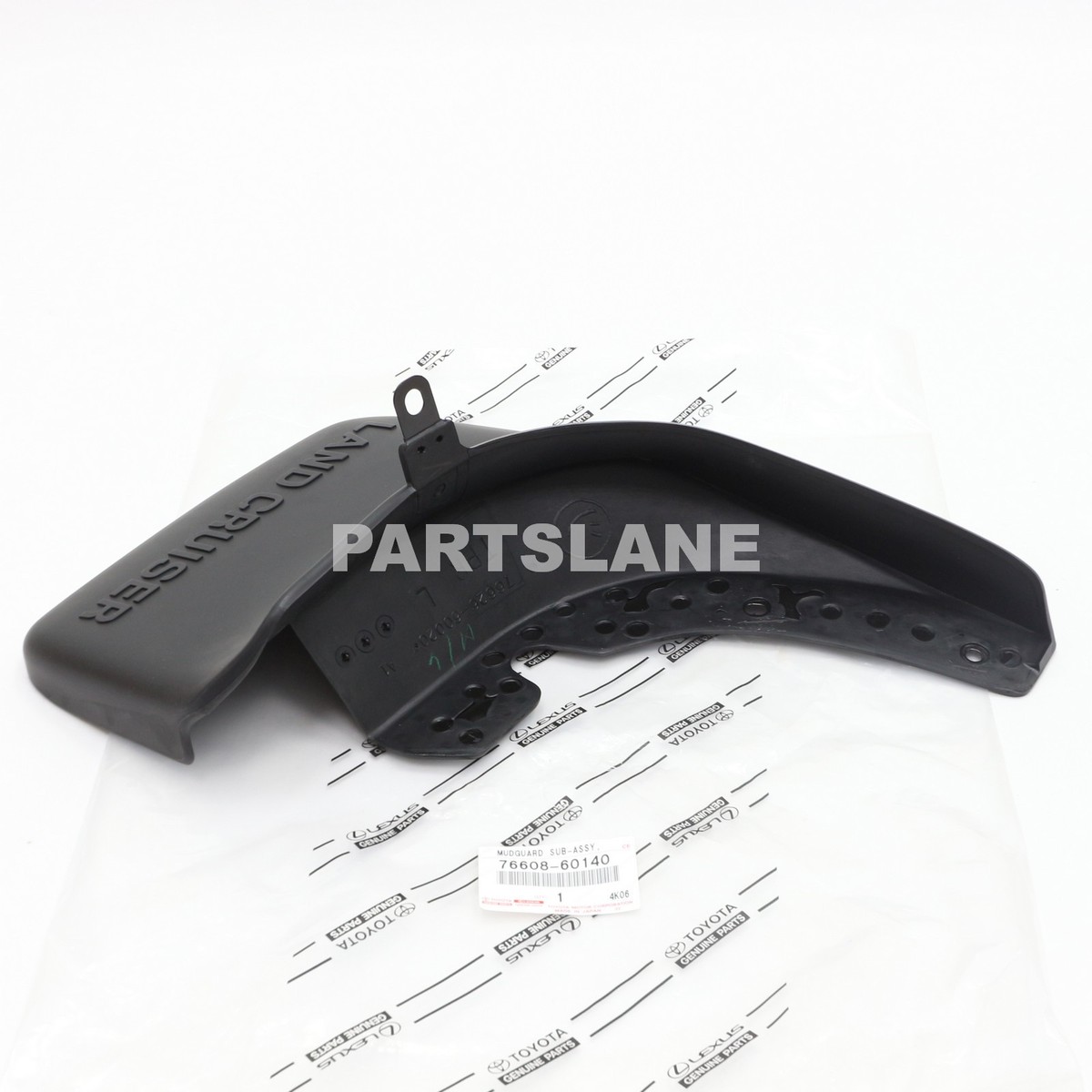 クラウン　(S180) 76608-60140 Toyota OEM Genuine MUDGUARD SUB-ASSY, QUARTER PANEL