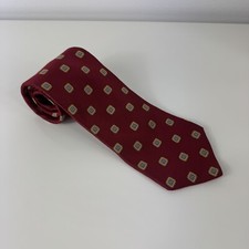 Brooks Brothers Stain Resistant Tie Red Silk Made in USA 61 in x 3.5 in