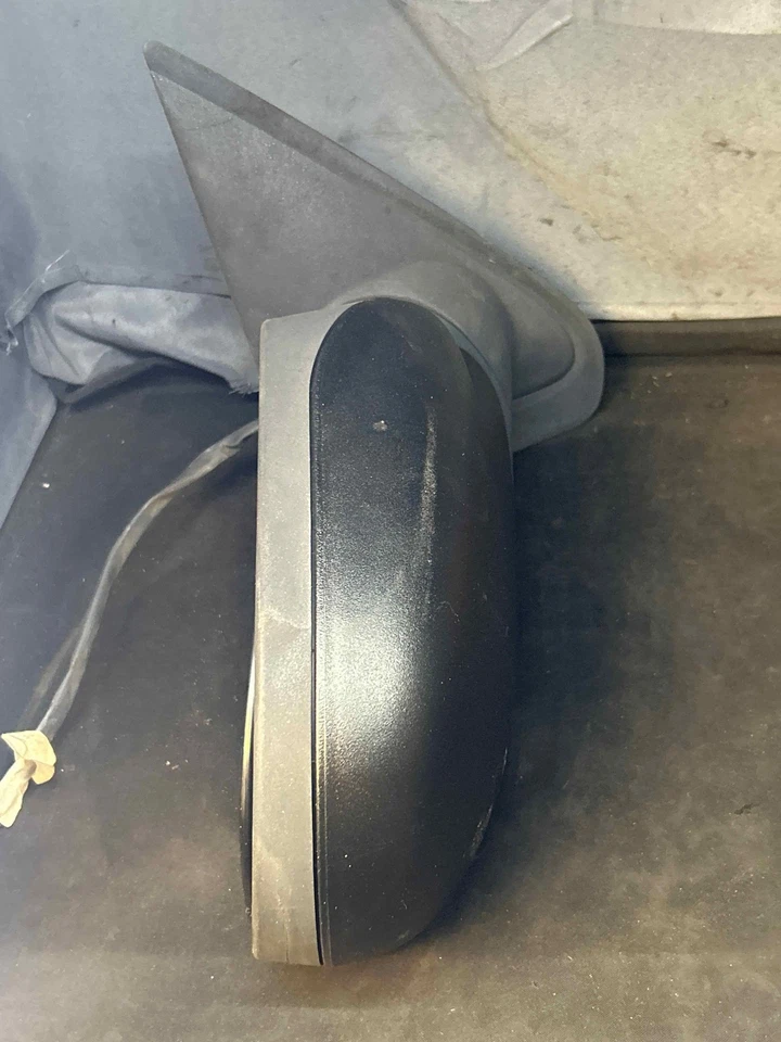 Fits 2002-04 OLDS BRAVADA Right Door Mirror (black) OEM:15789783 Foto 2 de 4