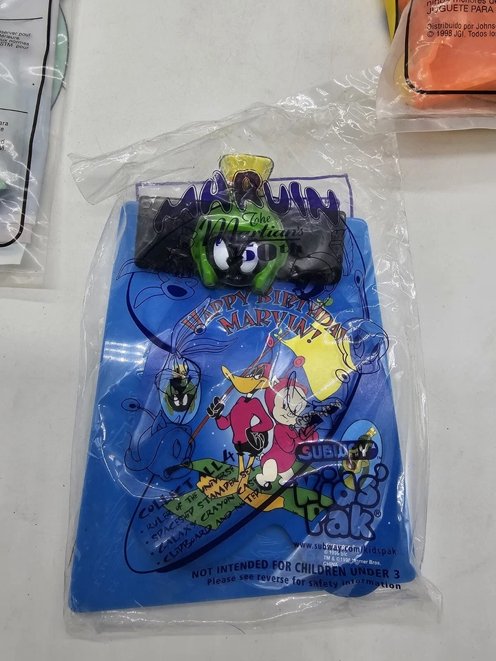 Subway 1998 MARVIN MARTIAN 50 cumpleaños Looney Tunes Alien y 4 juguetes más Foto 2 de 4