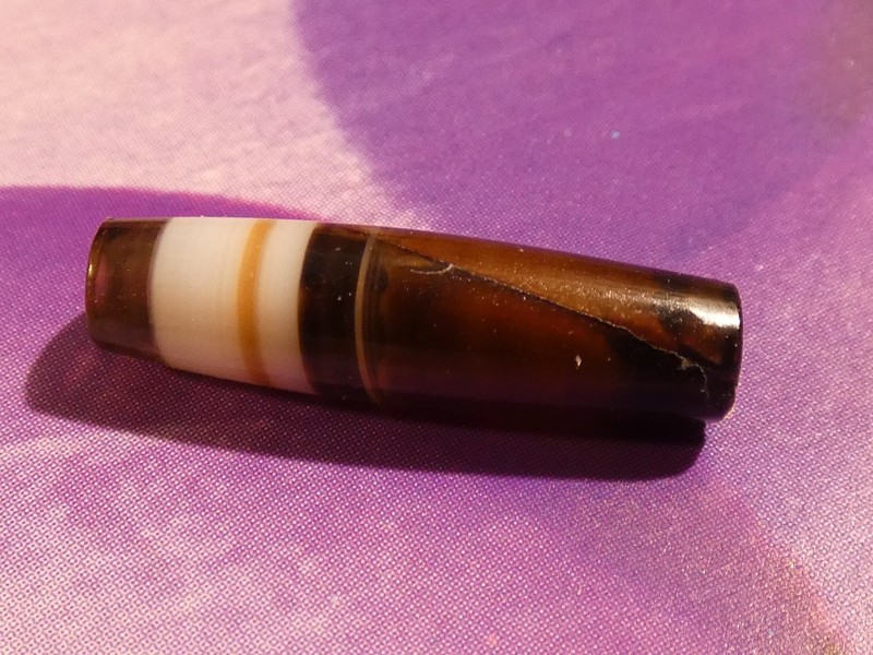 ANCIENT BLACK WHITE BANDED CHUNG AGATE BEAD SWAT VALLEY 19.1-5.1MM TUBE CONTRAST