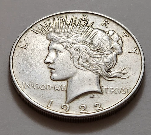 AU 1922 Peace Dollar 90% Silver            (X22)