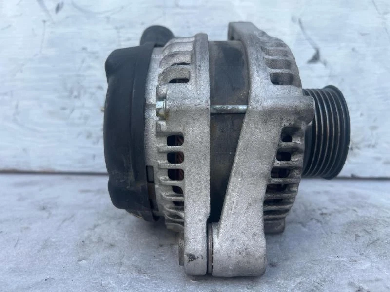 Conjunto de alternador Saturn Vue 2004-2007 OEM Foto 3 de 4