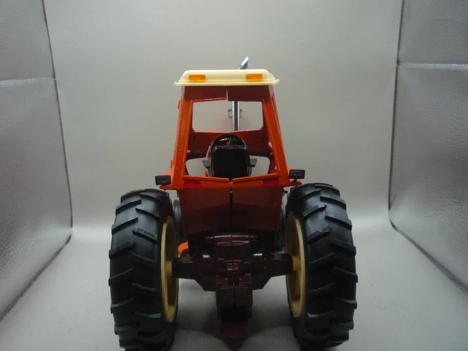 Parts Custom Replacement Allis Chalmers Custom 7020 w/Maroon Belly 1/16 Ertl - Image 4 of 4