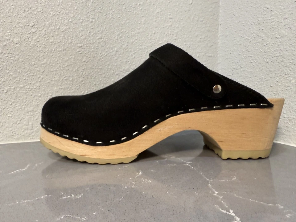 Zuecos de madera HANNAH DIFFERENTSON para niñas jóvenes talla 34 (2 años) correa trasera de gamuza negra Foto 3 de 4