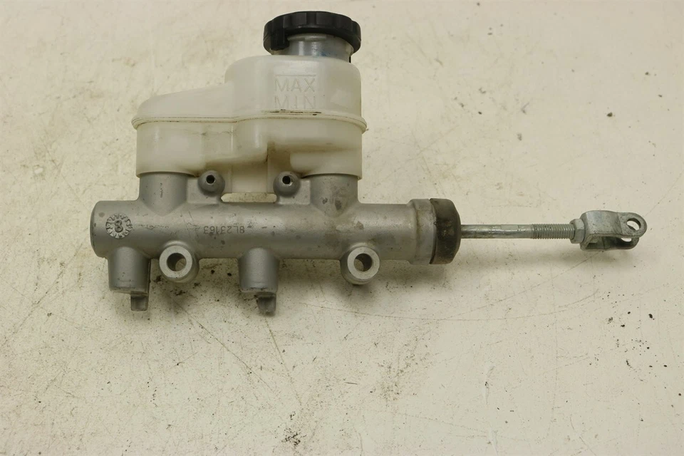 Главный цилиндр двойного тормоза Polaris Ranger 500 570 700 800 900 EV XP 2203454 - Изображение 2 из 3