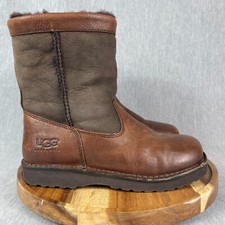 Ugg Australia Beacon Boots Womens Size 4 Brown Leather Lined Sheepskin