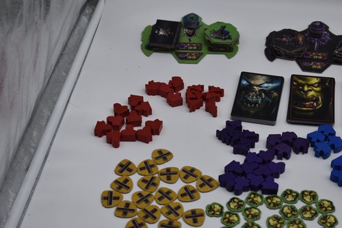 Warcraft: The Board Game - 2003 - Giochi di volo fantasy SPEDIZIONE VELOCE SICURA COMPLETA - Foto 6 di 20