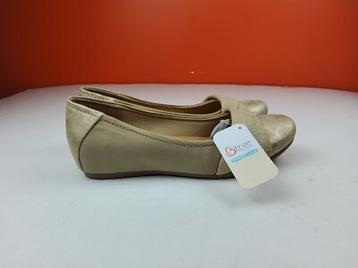 Baretraps Women Slip On Flat Gold 9.5M  NWT (Lot 934)
