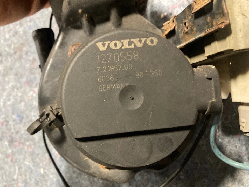 1992-1997 Volvo 850 GLT Secondary Air Pump Emissions Smog 1270558 OEM #683M - Image 3 of 4