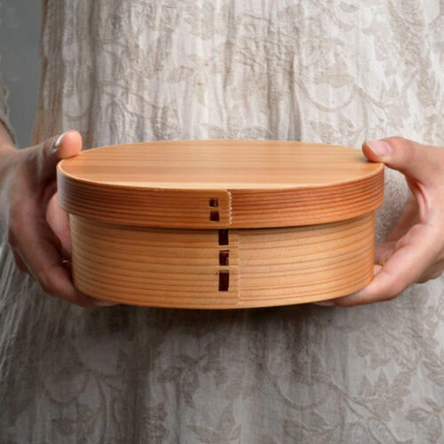 Contenitori in legno per il pranzo