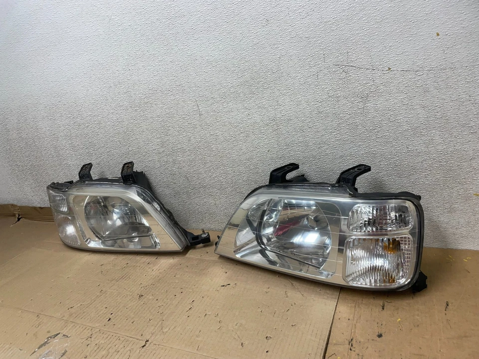1997 to 2001 Honda CR-V Crv Left+Right Set Chrome Headlights Halogen U2915 DW - Image 2 of 4