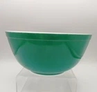 Vintage Pyrex #403 Primary Green Mixing Bowl 2.5 Quart