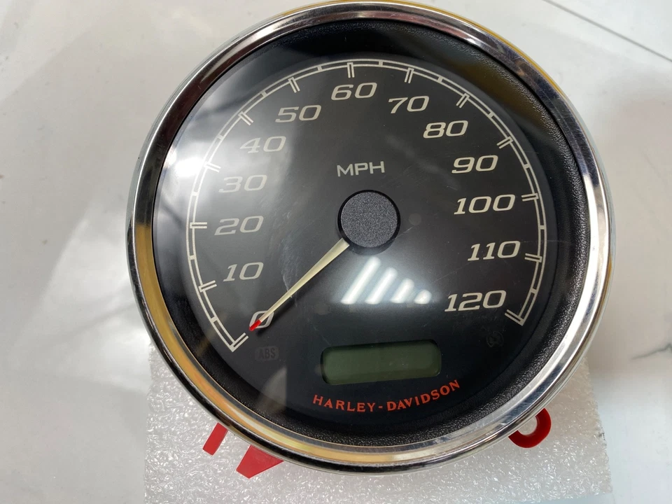 14-24 Road King 12-17 Softail Dyna OEM Harley-Davidson FXDWG Speedometer Speedo - Image 4 of 4