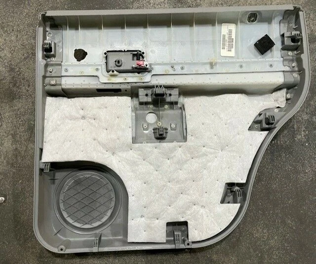 ПОДХОДИТ ДЛЯ ОТДЕЛКИ ЗАДНЕЙ ДВЕРИ 2007-2009 CHRYSLER ASPEN ПАНЕЛЬ 1GN391DBAB - НОВЫЙ OEM - Изображение 2 из 4