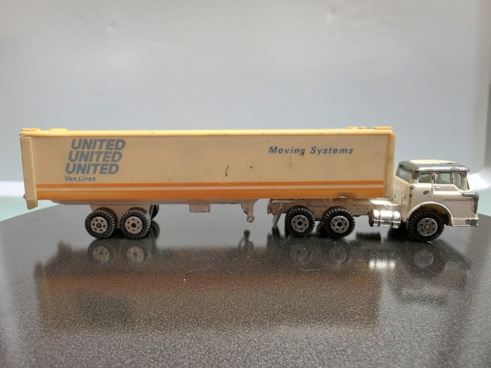 Vintage Yatming Road Champs 1980's Kenworth Semi Truck Lot Rare  - Image 3 of 4