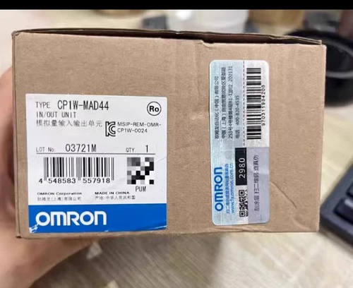 New Omron CP1W-MAD44 1 PCS With Good Conditions intact