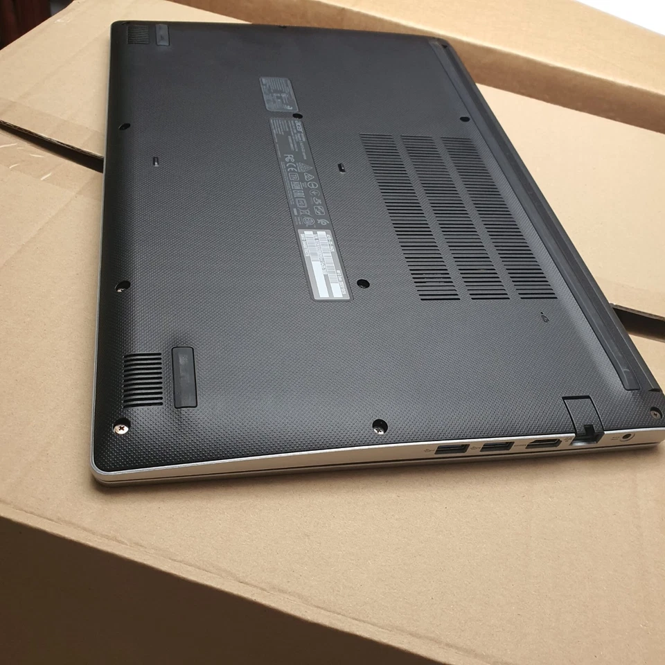 ACER Aspire 3 A315-23 Ryzen 5 3500U 8GB RAM 512GB SSD 15.6" (graphics card fault - Image 2 of 4