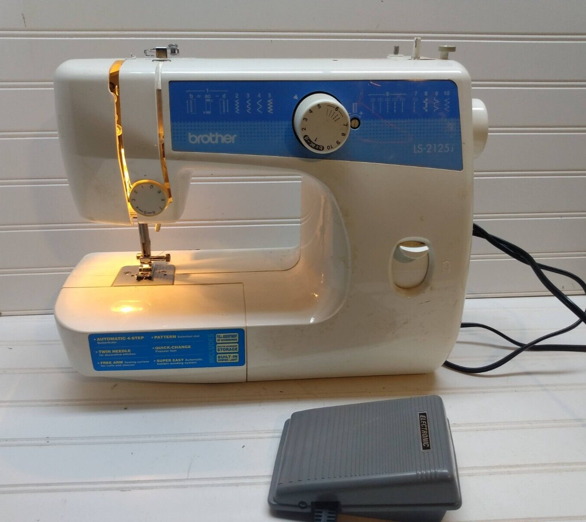 Brother LS-2125i 10-Stitch 25 Stitch Function Basic Sewing