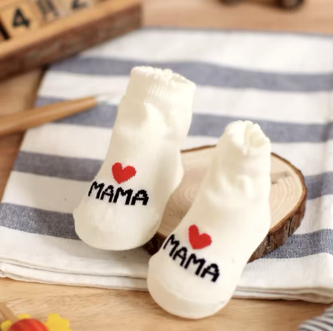 2 Pairs Newborn Baby Socks - MAMA & PAPA Love - Soft Cotton - Unisex Gift