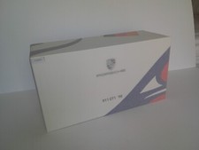 1/18 Spark Porsche 911 GT-1 / 98 Dealer Edition - NEW and unopened