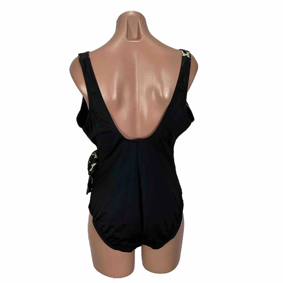 Traje de baño Longitude para mujer estampado de leopardo de una pieza talla 14 envolvente Foto 2 de 4