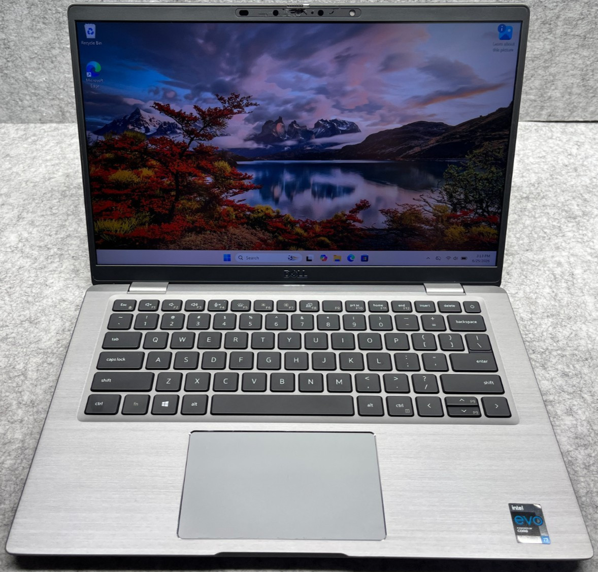 Dell Latitude 7420, 14-Inch Laptop, with Intel Core i7 11th Gen., 256 GB SSD (Solid State Drive), Windows 11 Home