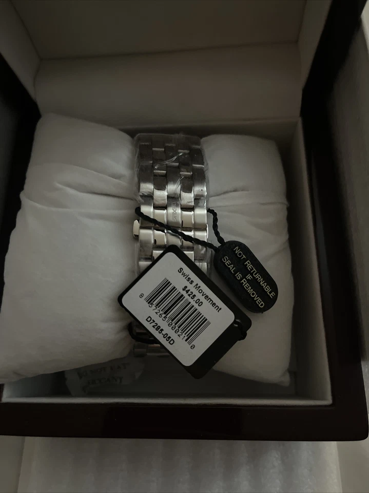 Reloj Nexus Movimiento Suizo Raro En Nuevo Estado $425 Originalmente Foto 2 de 4